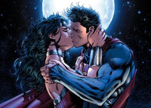 Superman-WonderWoman-Kiss-LARGE